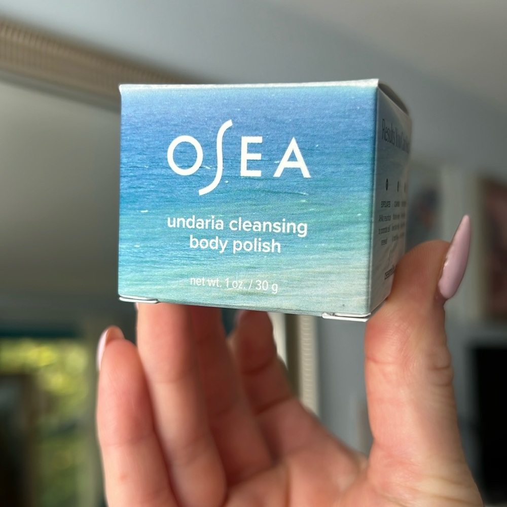 Osea undaria cleaning body polish